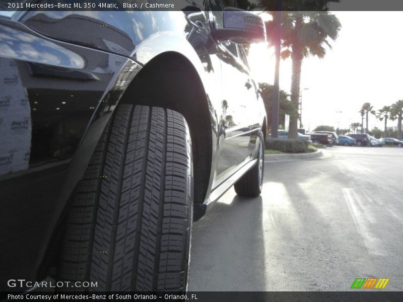 Black / Cashmere 2011 Mercedes-Benz ML 350 4Matic