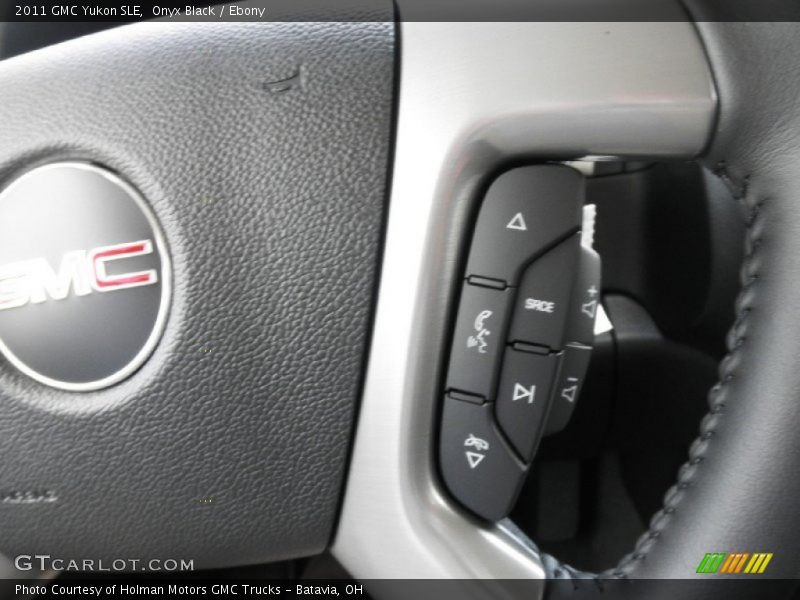 Onyx Black / Ebony 2011 GMC Yukon SLE