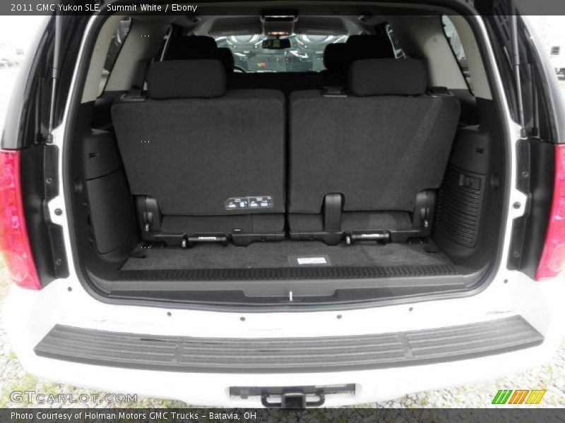 Summit White / Ebony 2011 GMC Yukon SLE