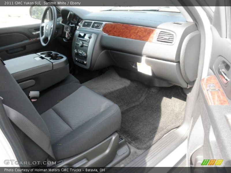 Summit White / Ebony 2011 GMC Yukon SLE