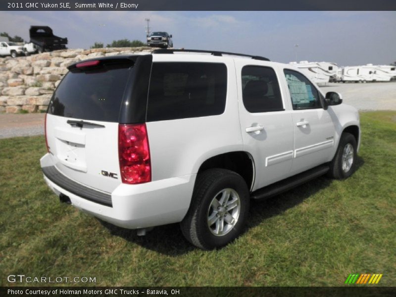 Summit White / Ebony 2011 GMC Yukon SLE