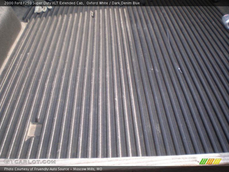 Oxford White / Dark Denim Blue 2000 Ford F250 Super Duty XLT Extended Cab