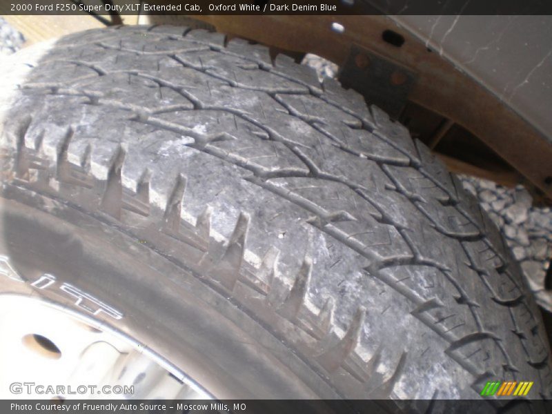 Oxford White / Dark Denim Blue 2000 Ford F250 Super Duty XLT Extended Cab