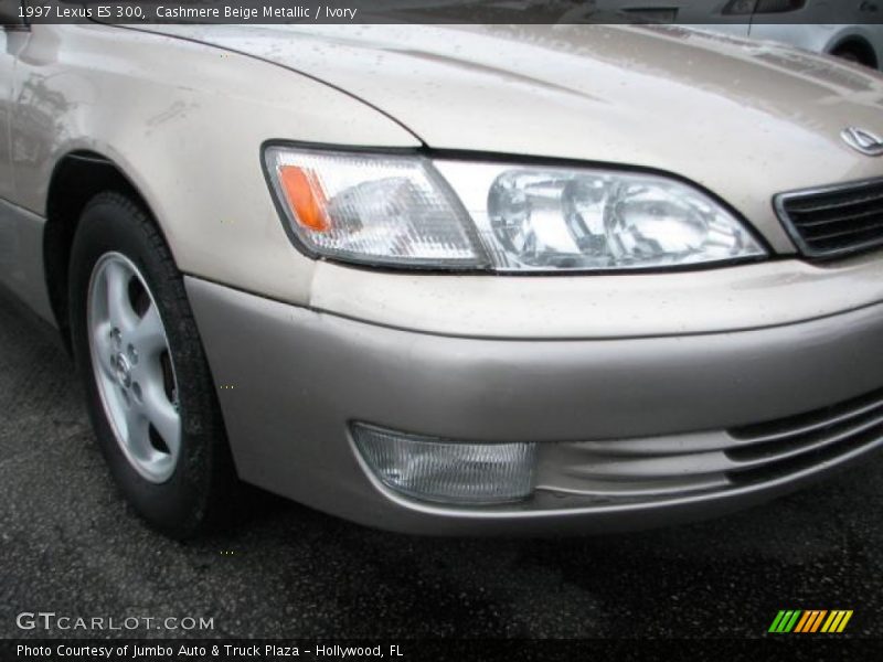 Cashmere Beige Metallic / Ivory 1997 Lexus ES 300