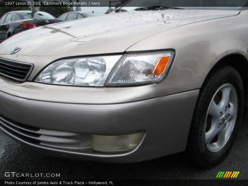 Cashmere Beige Metallic / Ivory 1997 Lexus ES 300
