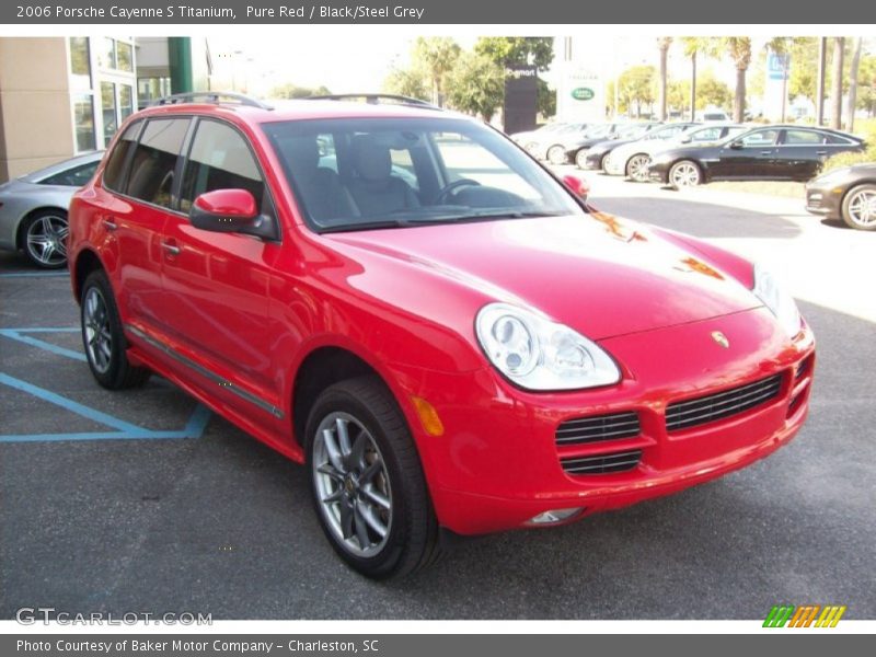 Front 3/4 View of 2006 Cayenne S Titanium