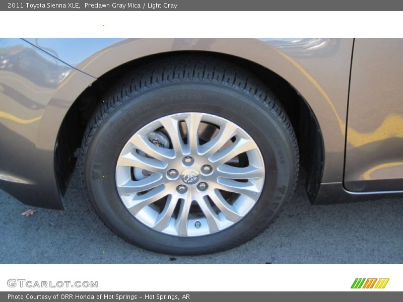 Predawn Gray Mica / Light Gray 2011 Toyota Sienna XLE