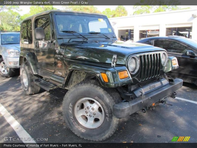 Moss Green Pearl / Gray 1998 Jeep Wrangler Sahara 4x4