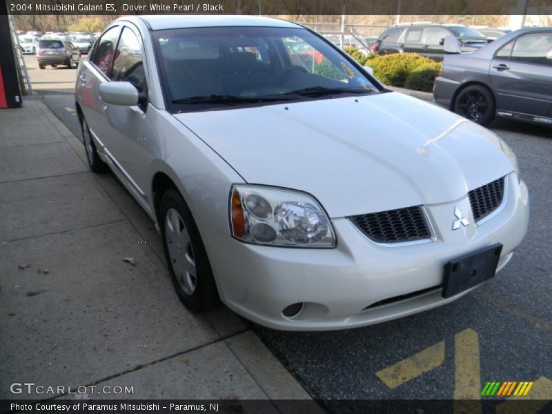 Dover White Pearl / Black 2004 Mitsubishi Galant ES