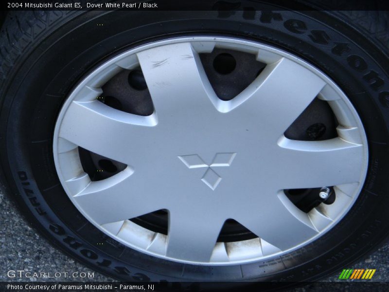 Dover White Pearl / Black 2004 Mitsubishi Galant ES