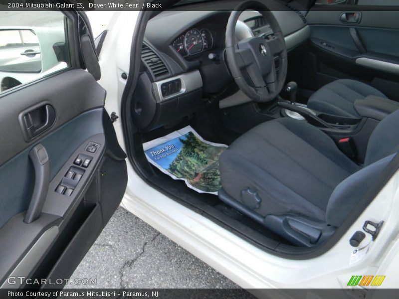 Dover White Pearl / Black 2004 Mitsubishi Galant ES
