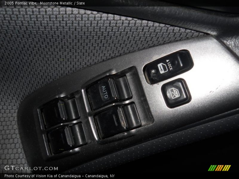 Moonstone Metallic / Slate 2005 Pontiac Vibe