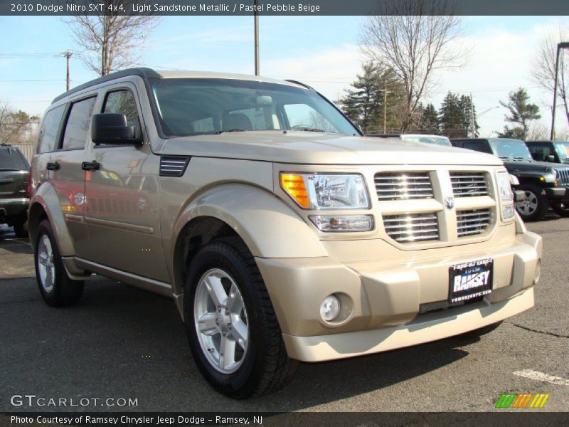 Light Sandstone Metallic / Pastel Pebble Beige 2010 Dodge Nitro SXT 4x4