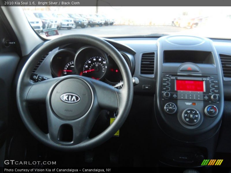 Dashboard of 2010 Soul 1.6