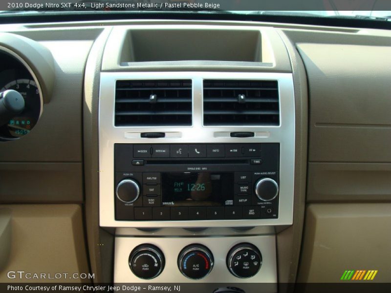 Light Sandstone Metallic / Pastel Pebble Beige 2010 Dodge Nitro SXT 4x4
