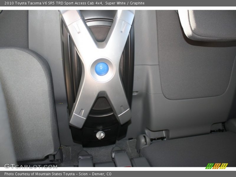 Super White / Graphite 2010 Toyota Tacoma V6 SR5 TRD Sport Access Cab 4x4