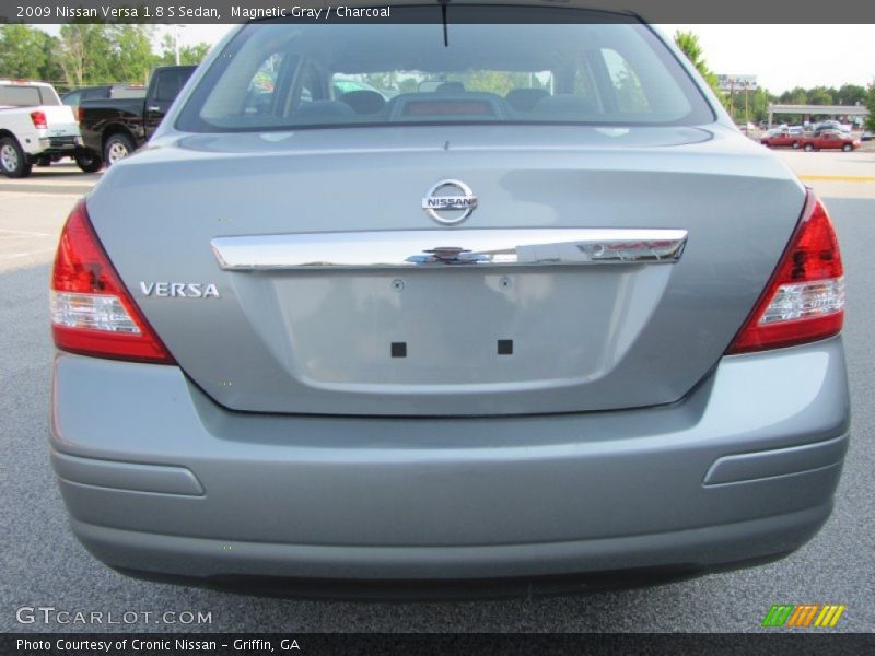 Magnetic Gray / Charcoal 2009 Nissan Versa 1.8 S Sedan