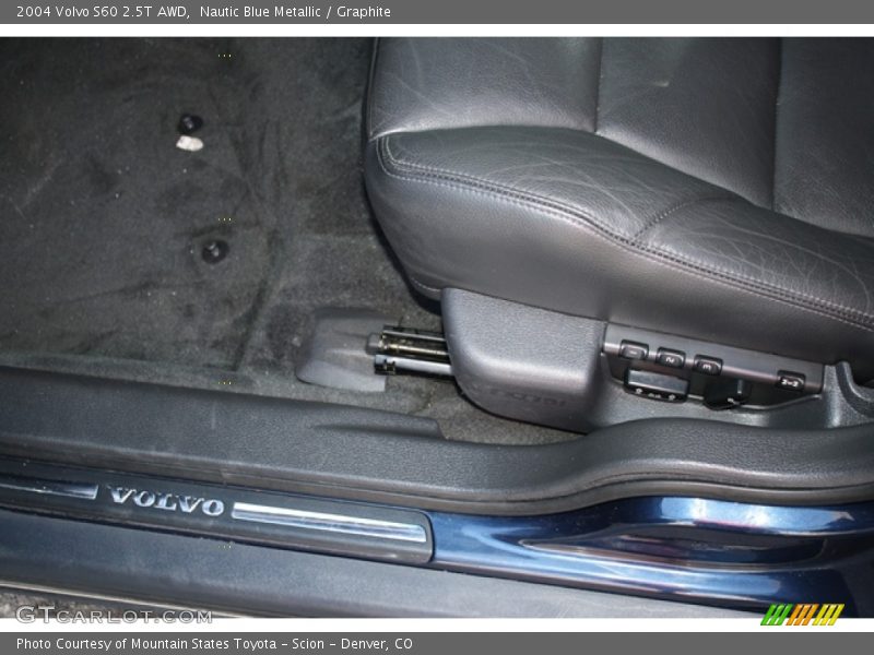 Nautic Blue Metallic / Graphite 2004 Volvo S60 2.5T AWD