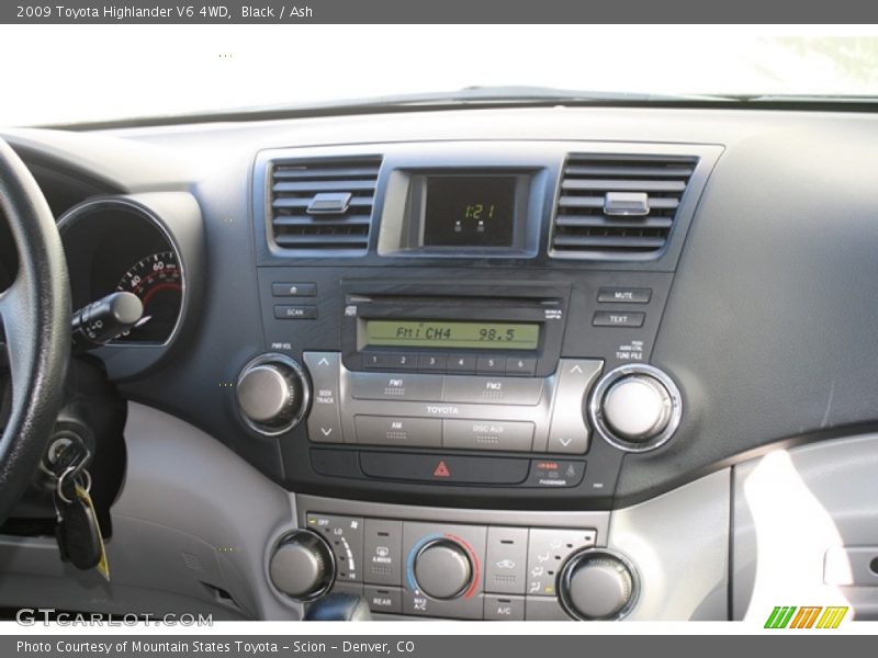 Black / Ash 2009 Toyota Highlander V6 4WD