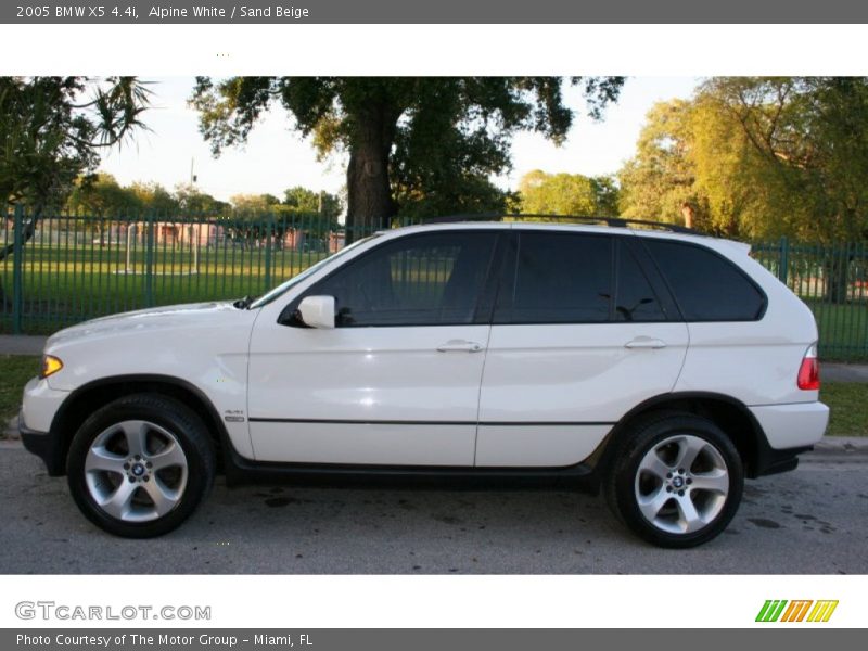 Alpine White / Sand Beige 2005 BMW X5 4.4i