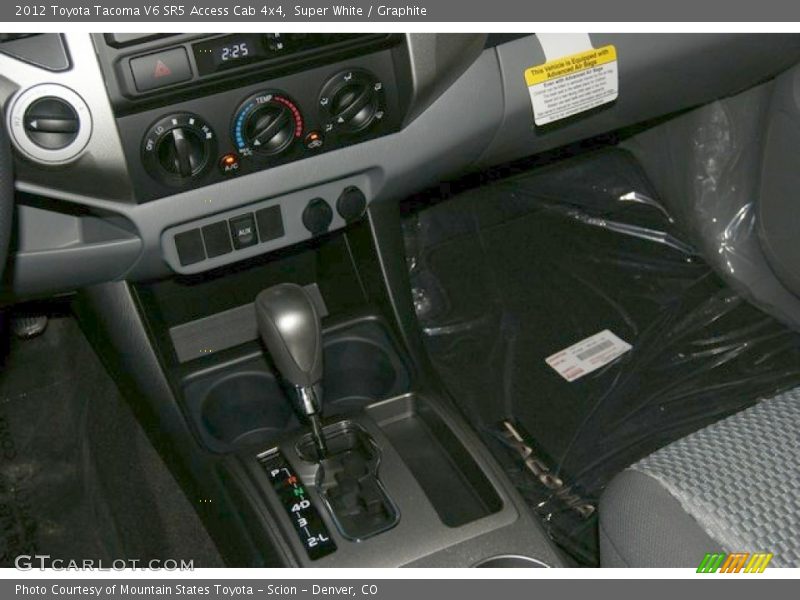 Super White / Graphite 2012 Toyota Tacoma V6 SR5 Access Cab 4x4