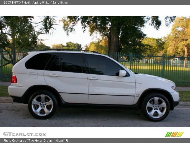 Alpine White / Sand Beige 2005 BMW X5 4.4i