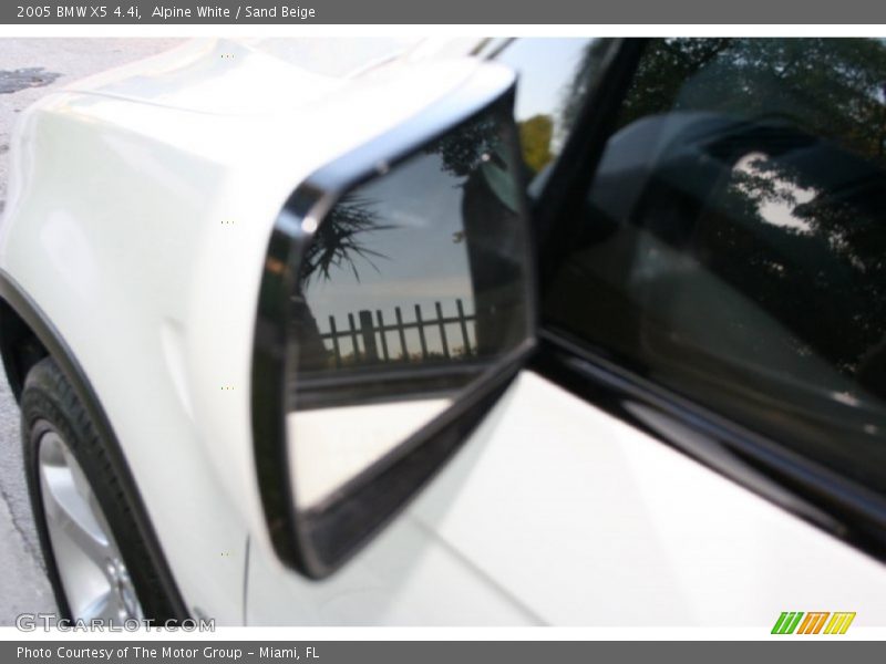 Alpine White / Sand Beige 2005 BMW X5 4.4i