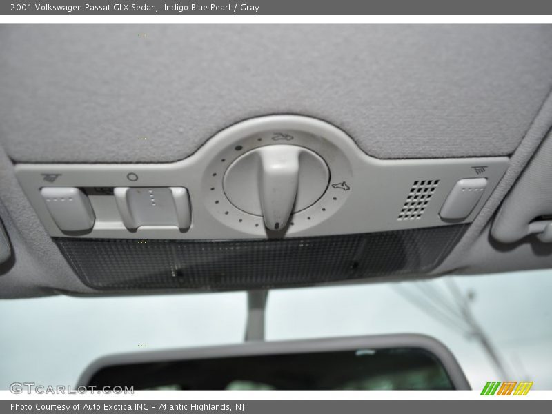 Indigo Blue Pearl / Gray 2001 Volkswagen Passat GLX Sedan