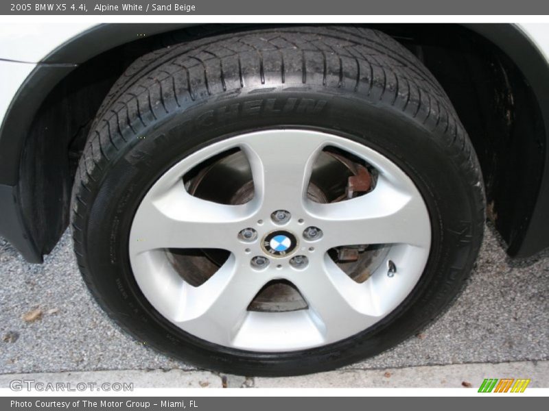 Alpine White / Sand Beige 2005 BMW X5 4.4i