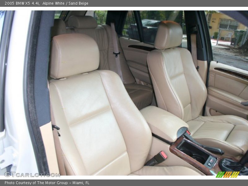 Alpine White / Sand Beige 2005 BMW X5 4.4i