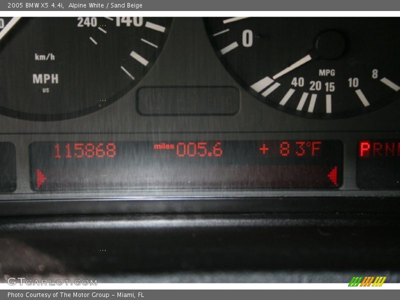 Alpine White / Sand Beige 2005 BMW X5 4.4i