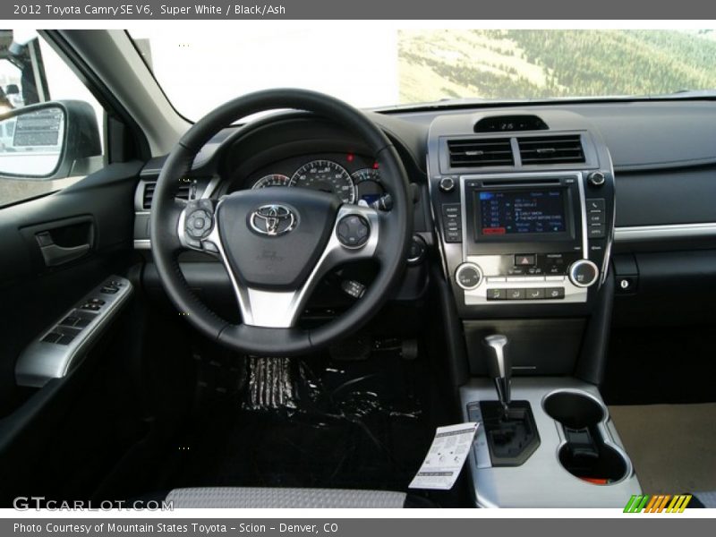 Super White / Black/Ash 2012 Toyota Camry SE V6