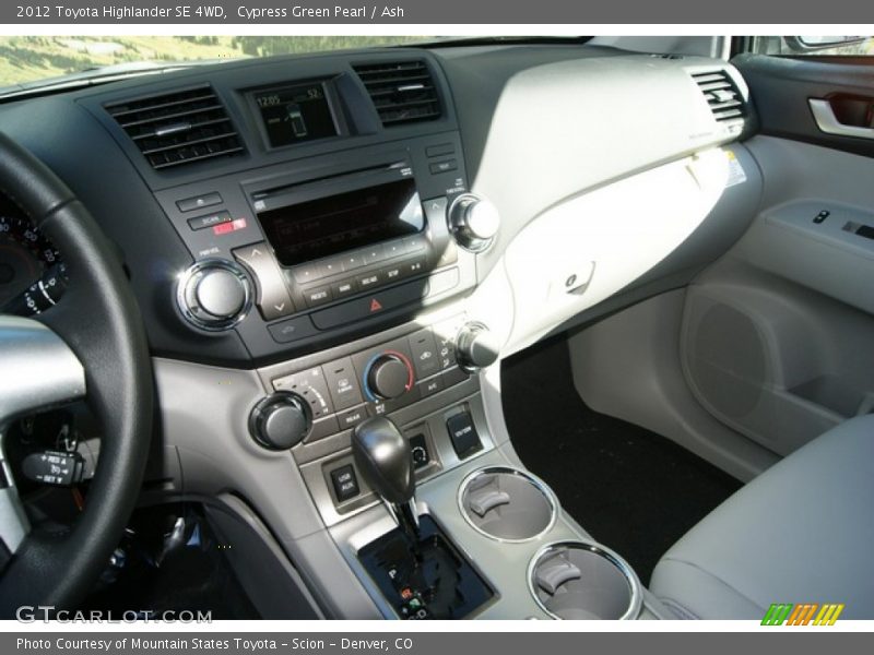 Cypress Green Pearl / Ash 2012 Toyota Highlander SE 4WD