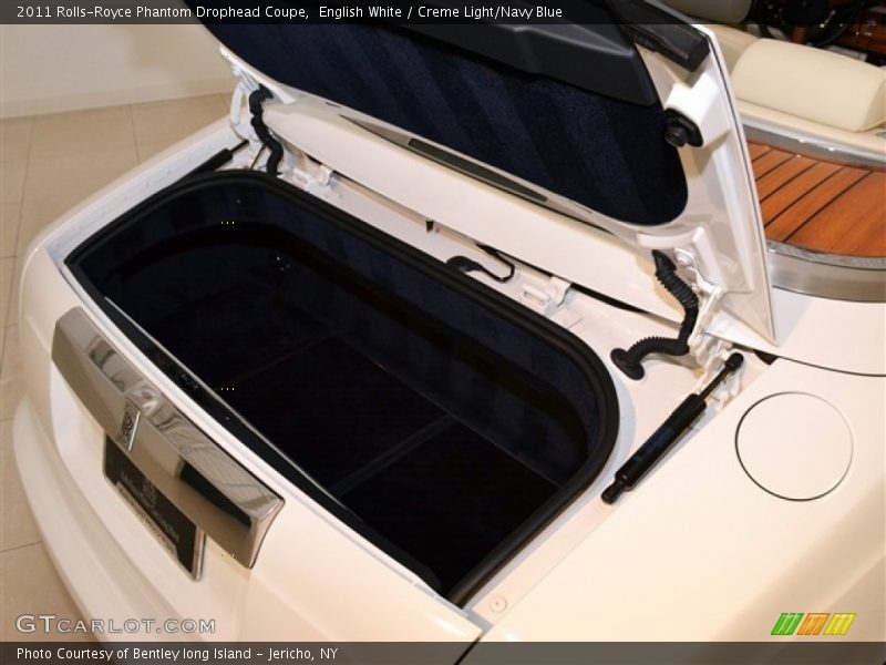  2011 Phantom Drophead Coupe Trunk