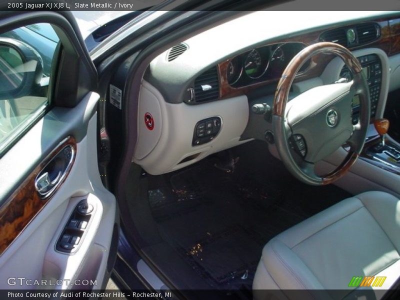 Slate Metallic / Ivory 2005 Jaguar XJ XJ8 L