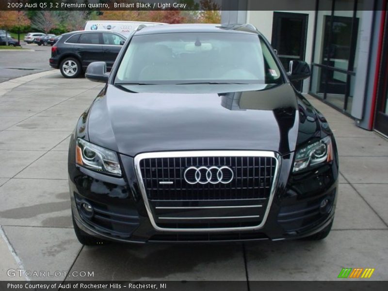Brilliant Black / Light Gray 2009 Audi Q5 3.2 Premium quattro