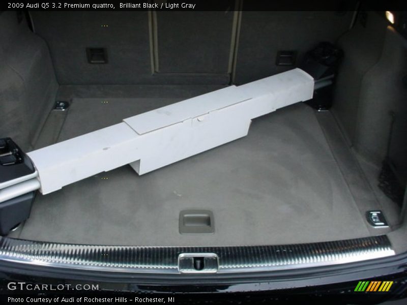 Brilliant Black / Light Gray 2009 Audi Q5 3.2 Premium quattro