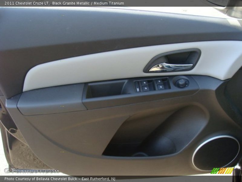 Black Granite Metallic / Medium Titanium 2011 Chevrolet Cruze LT