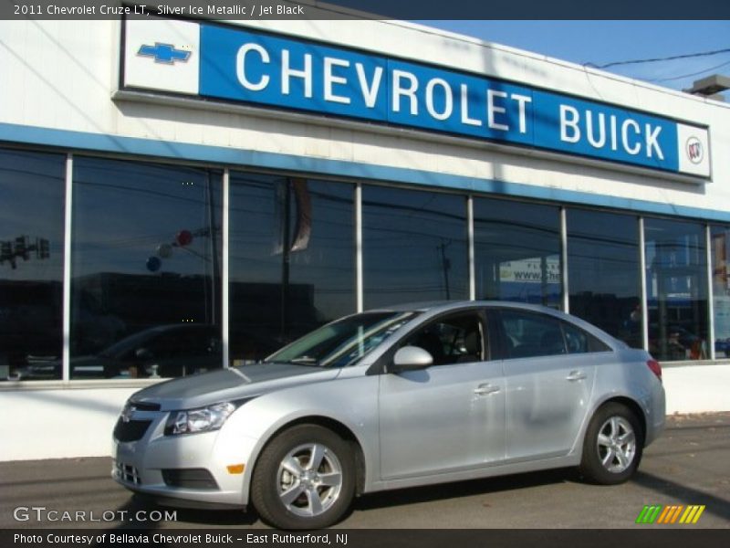 Silver Ice Metallic / Jet Black 2011 Chevrolet Cruze LT