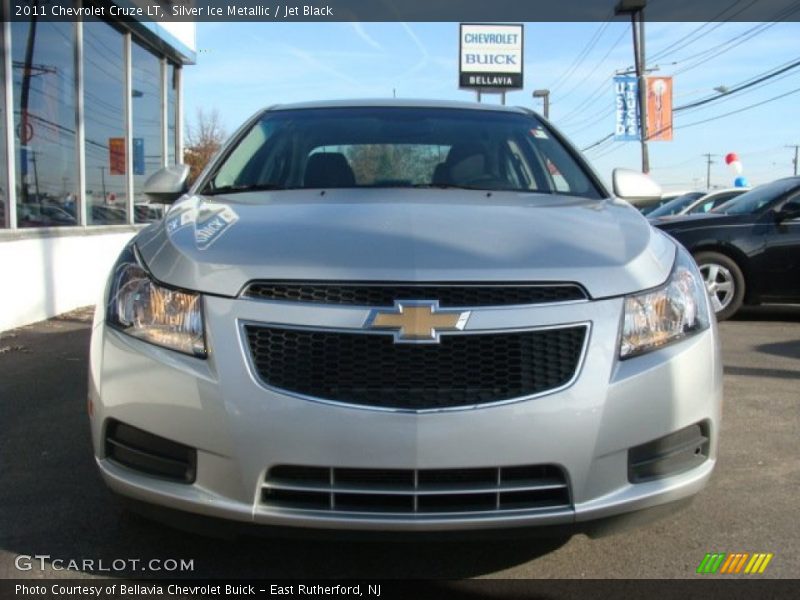 Silver Ice Metallic / Jet Black 2011 Chevrolet Cruze LT