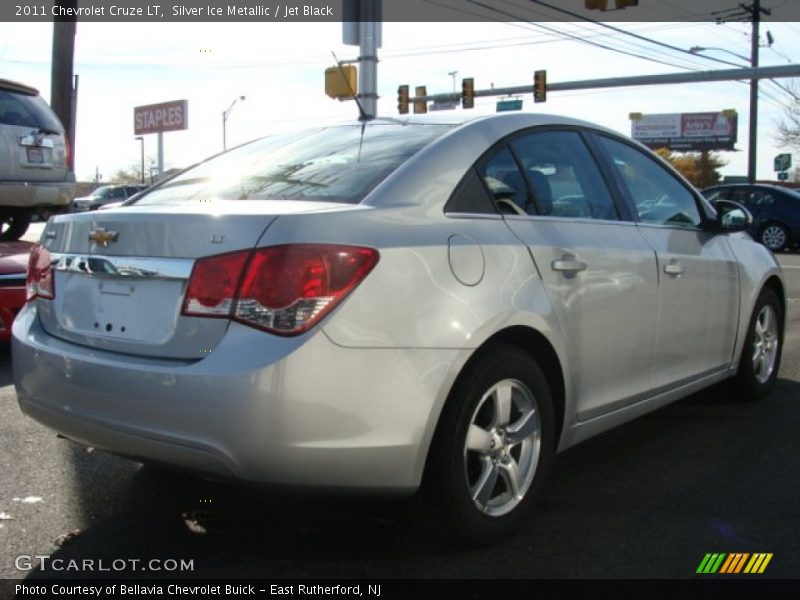 Silver Ice Metallic / Jet Black 2011 Chevrolet Cruze LT