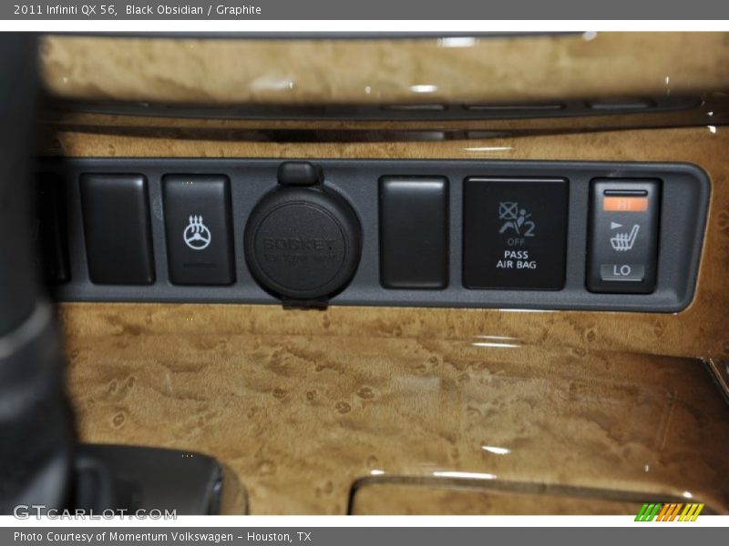 Controls of 2011 QX 56