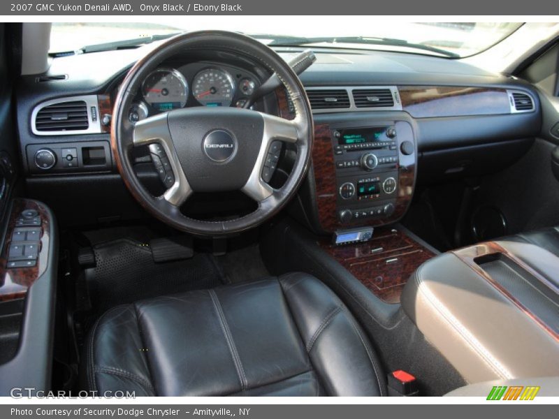 Onyx Black / Ebony Black 2007 GMC Yukon Denali AWD