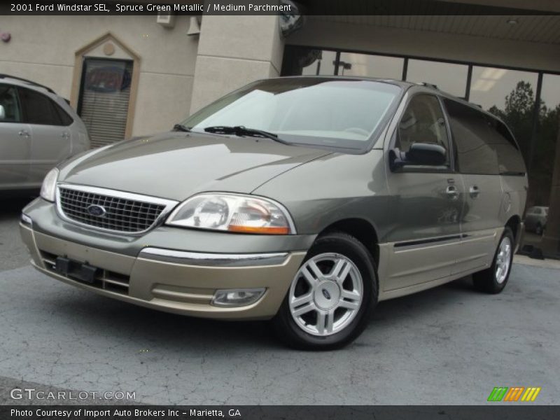 Front 3/4 View of 2001 Windstar SEL