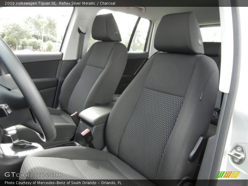 Reflex Silver Metallic / Charcoal 2009 Volkswagen Tiguan SE
