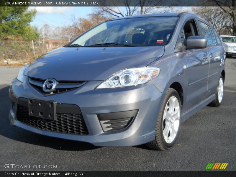 Front 3/4 View of 2009 MAZDA5 Sport