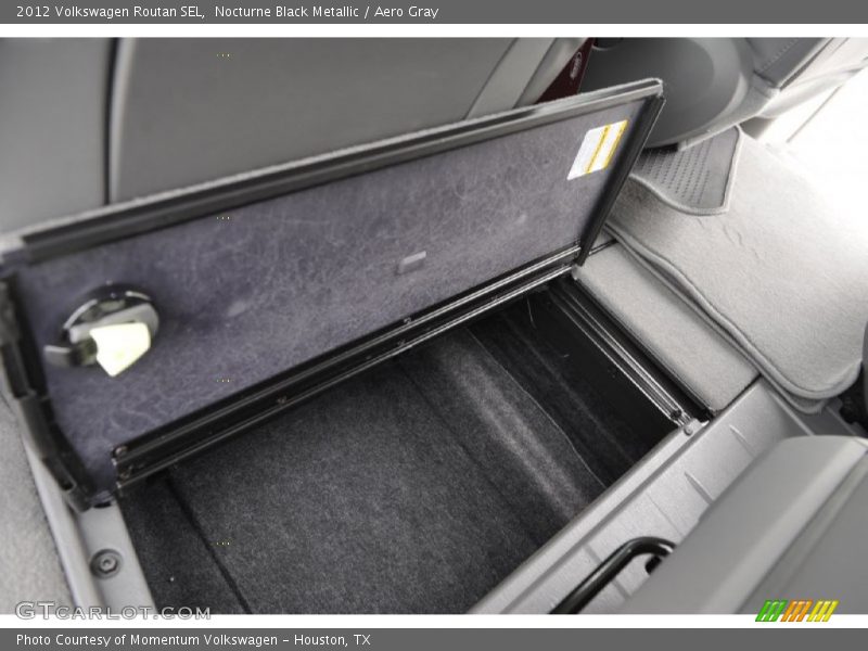 Nocturne Black Metallic / Aero Gray 2012 Volkswagen Routan SEL
