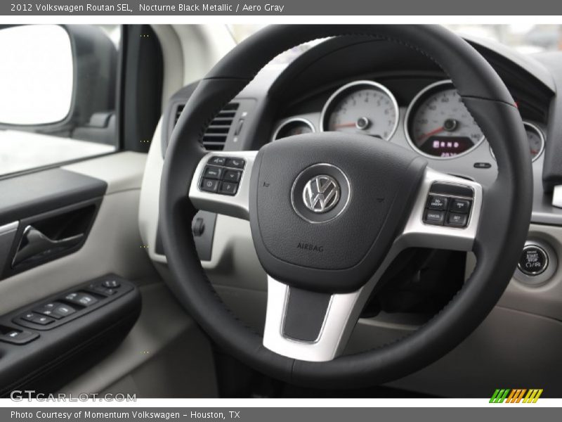 Nocturne Black Metallic / Aero Gray 2012 Volkswagen Routan SEL
