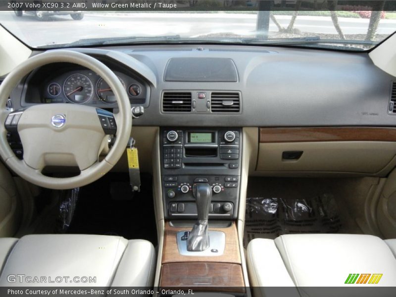 Willow Green Metallic / Taupe 2007 Volvo XC90 3.2 AWD