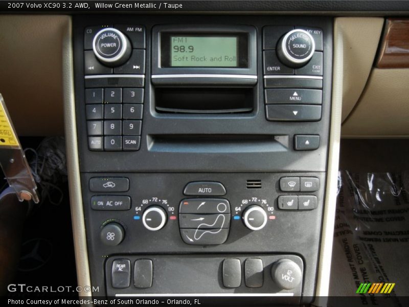 Willow Green Metallic / Taupe 2007 Volvo XC90 3.2 AWD